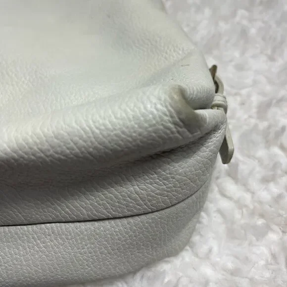 Dooney & Bourke white pebble leather large Hobo bag gold tone hardwares. - Picture 16 of 16